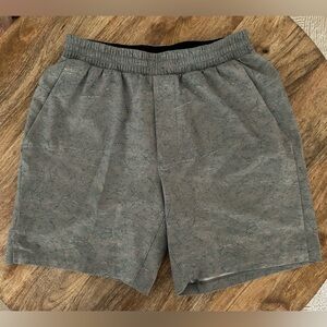 Lululemon Men’s Pace Breaker Shorts Sz S